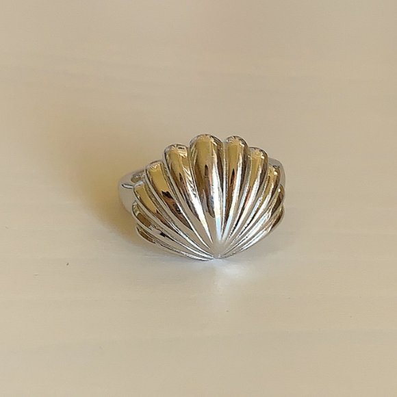 925 Sterling Silver Shell Wide Adjustable Ring - Picture 3 of 12